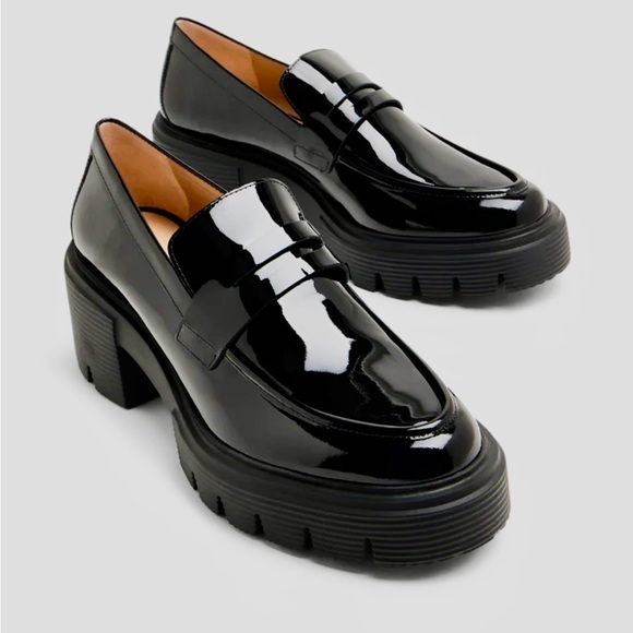 Stuart Weitzman Shoes - Stuart Weitzman SoHo Loafers (size 8)